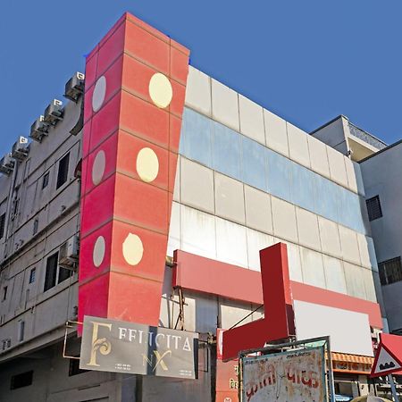 Hotel O 24K Inn Mundhva Dış mekan fotoğraf