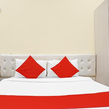 Hotel O 24K Inn Mundhva Dış mekan fotoğraf