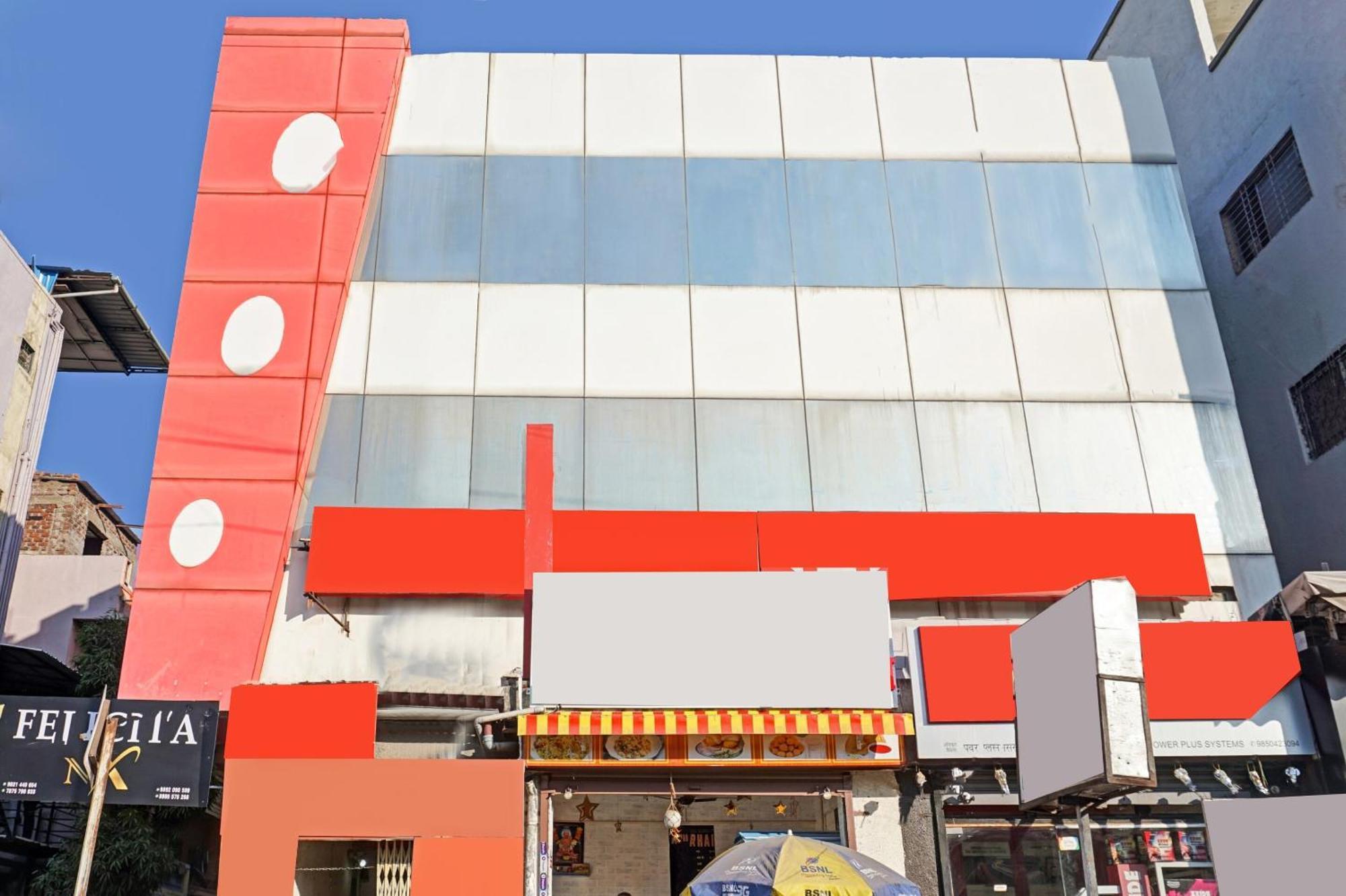 Hotel O 24K Inn Mundhva Dış mekan fotoğraf